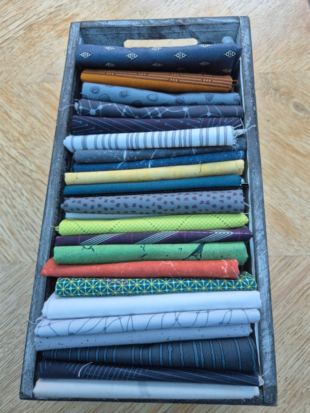 Mystery Fat Quarter Bundle - 7 FQs - Guicy Guice Collections